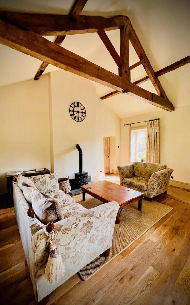 Apartment At Llanerchydol Hall Welshpool Buitenkant foto