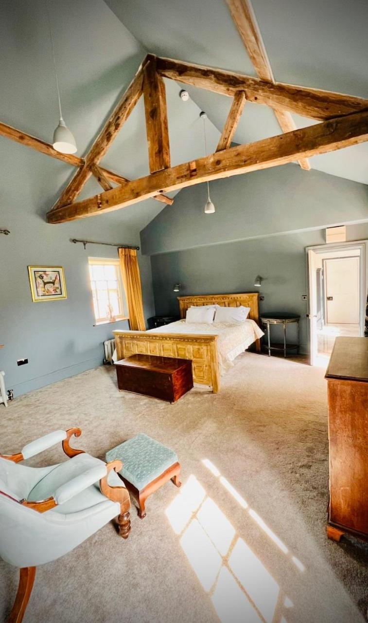 Apartment At Llanerchydol Hall Welshpool Buitenkant foto